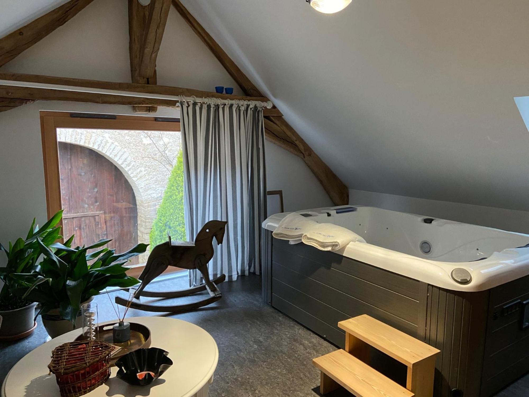 La Ferme Aux Glycines Hotel Aillevans Ngoại thất bức ảnh